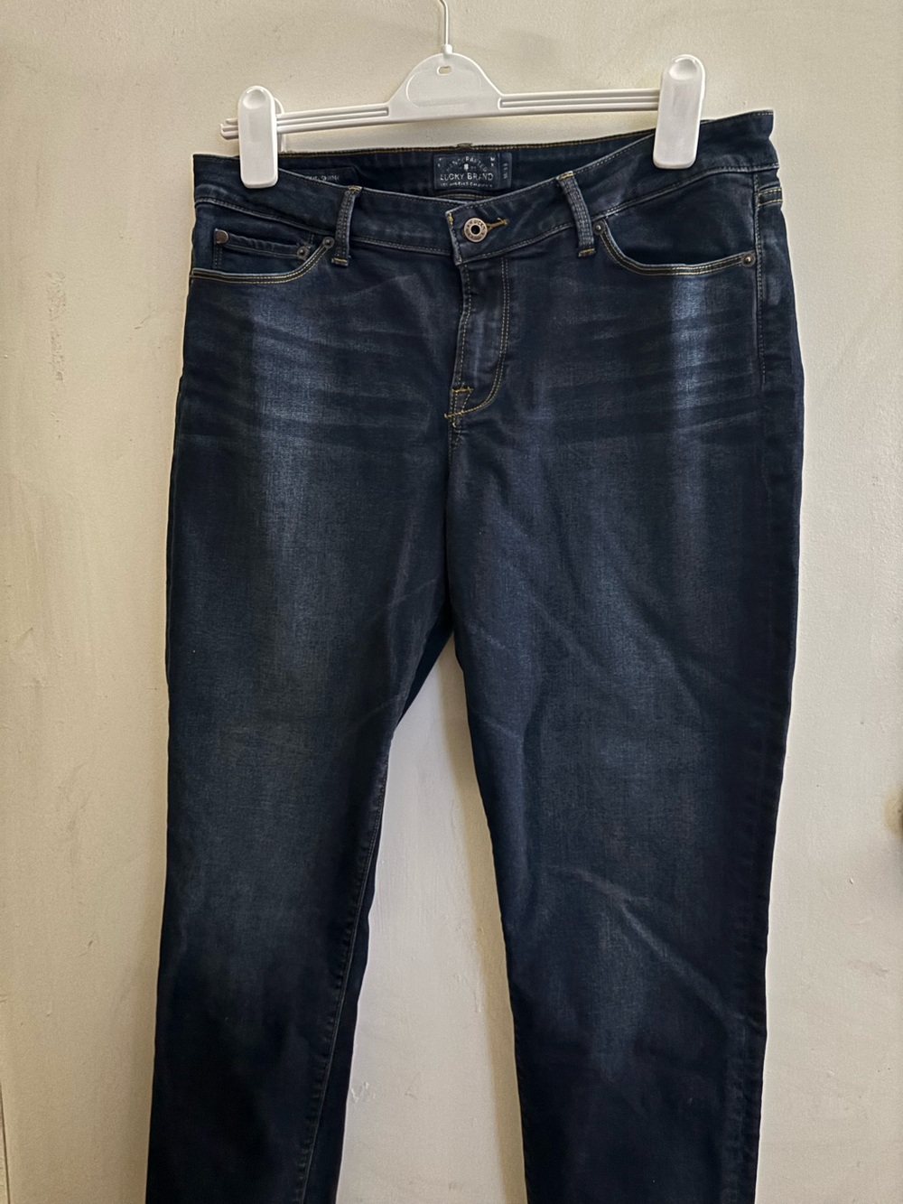 Lucky Brand women’s Lolita
Skinny Jeans size 16